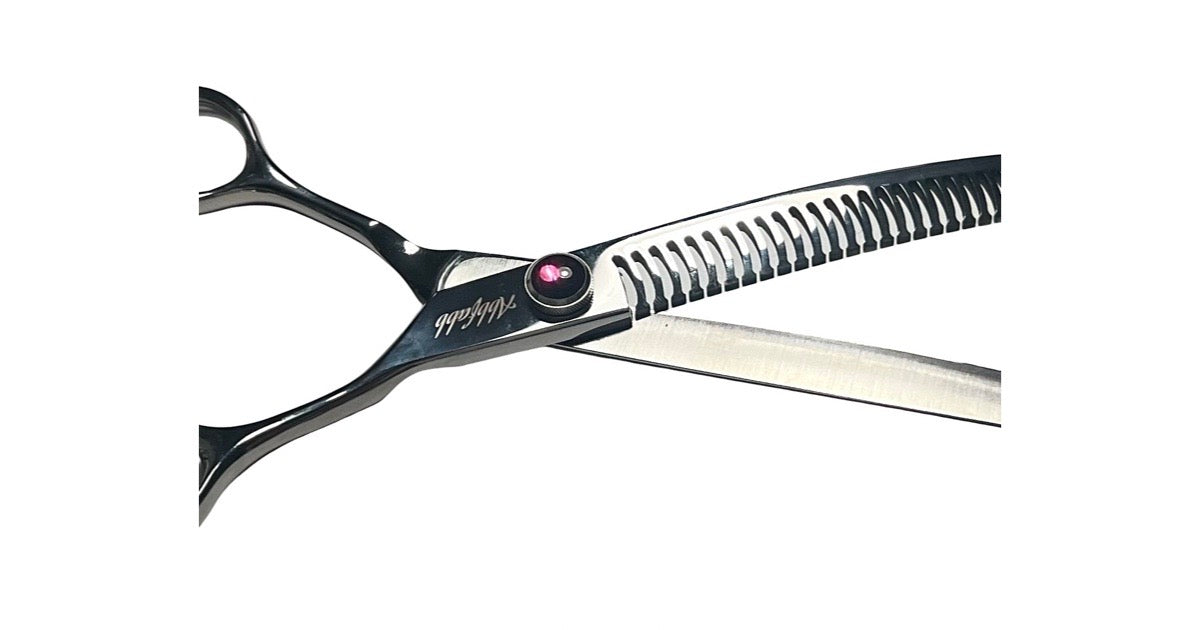 7.5" Reversible Curved Texturising Dog Grooming Scissor. Flip 7.5" Curved Chunker with offset finger holes. flip curved chunker- flip curved shears. Flip curved grooming shears 